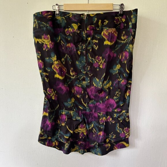 Torrid Tulip Skirt Womens Size 18 Black Colorful Straight Skirt Rear Zip - Picture 4 of 7